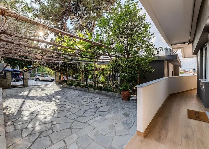 Adorable Modern 3 Apartament Peraía