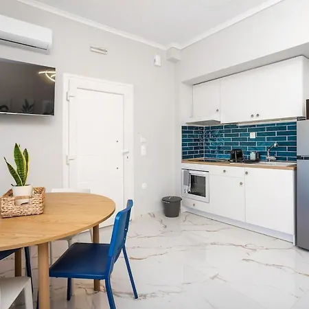Adorable Modern 3 Peraía