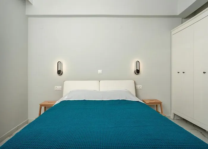 Adorable Modern 3 Apartment *
